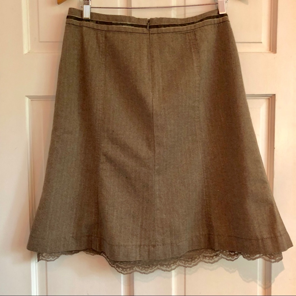 Esprit skirt with lace hem